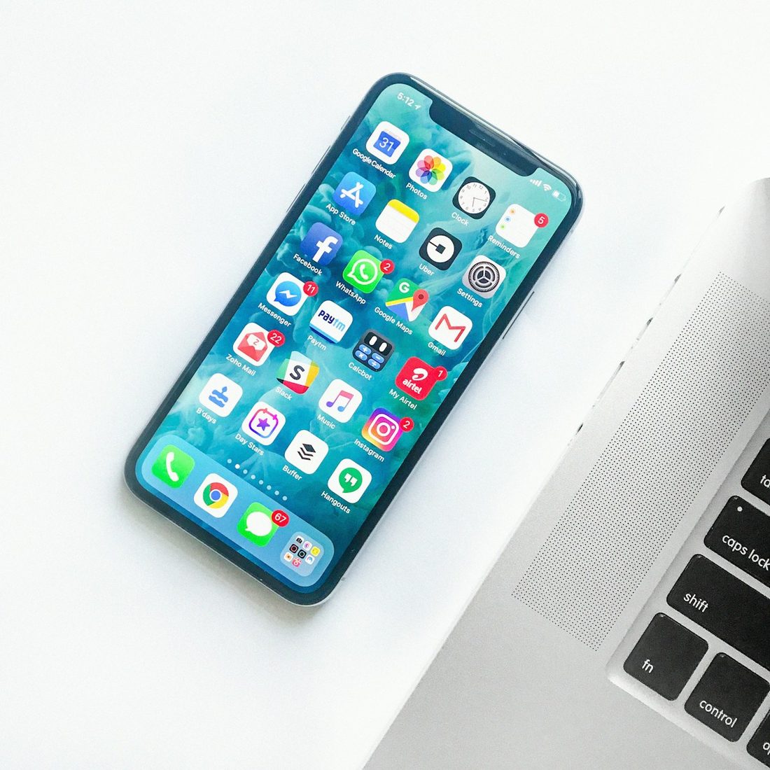 满贯体育 APP 赛程与赛事列表界面示意